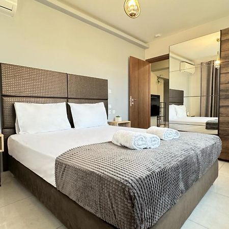 Unique1 - Two Bedroom Private Lux City Apartment Heraklion  Bagian luar foto