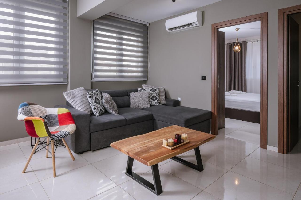 Unique1 - Two Bedroom Private Lux City Apartment Heraklion  Bagian luar foto