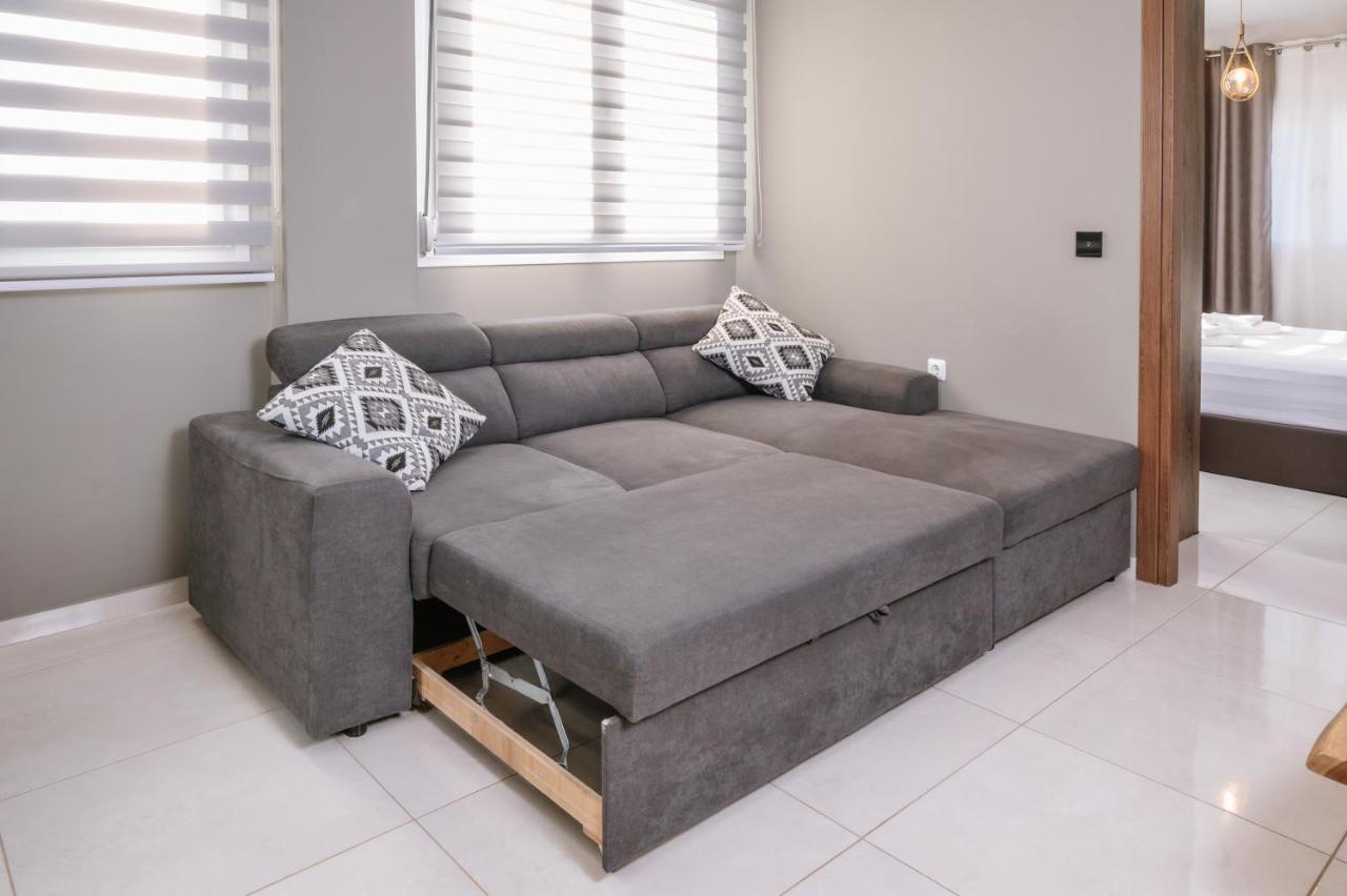 Unique1 - Two Bedroom Private Lux City Apartment Heraklion  Bagian luar foto