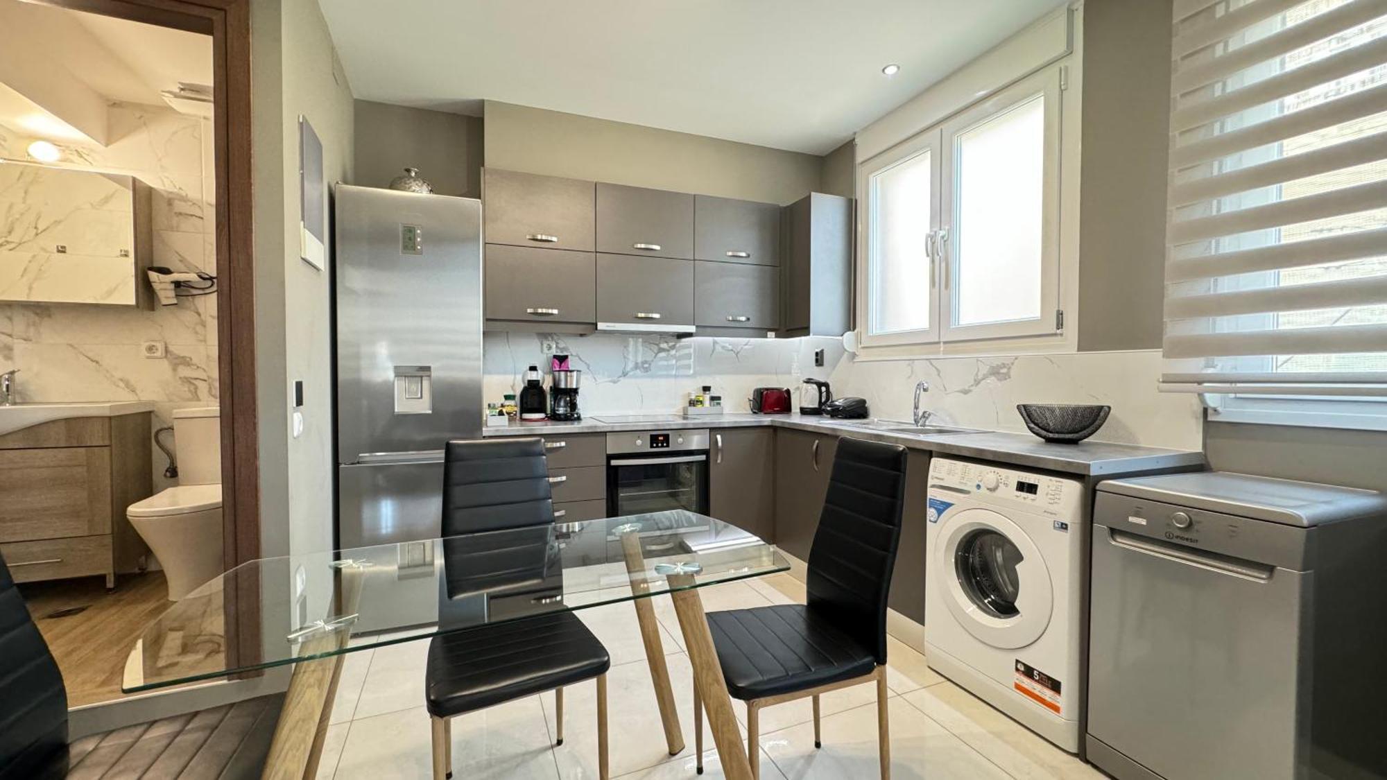 Unique1 - Two Bedroom Private Lux City Apartment Heraklion  Bagian luar foto